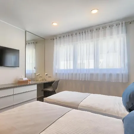 Mit Privatpool Fuer 5 Personen Ca 100 Qm In Pula, Istrien Istrische Riviera Pula